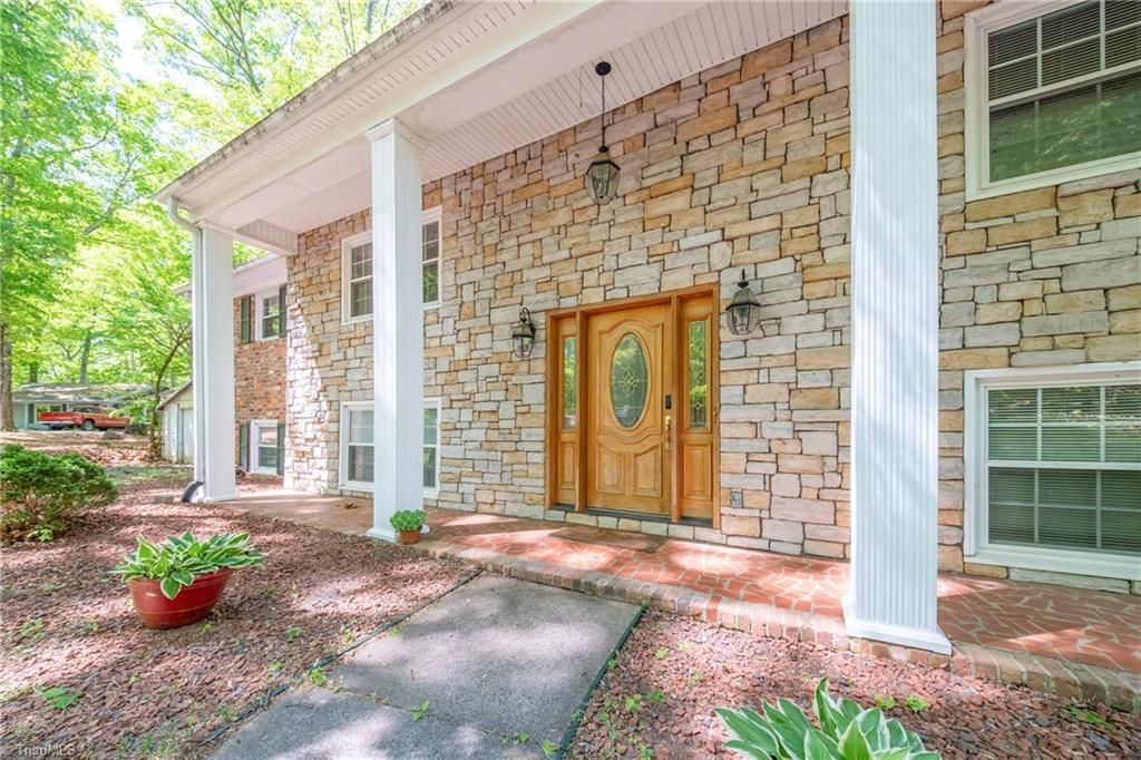 5218 Bear Creek Road, Winston-salem, NC 27106