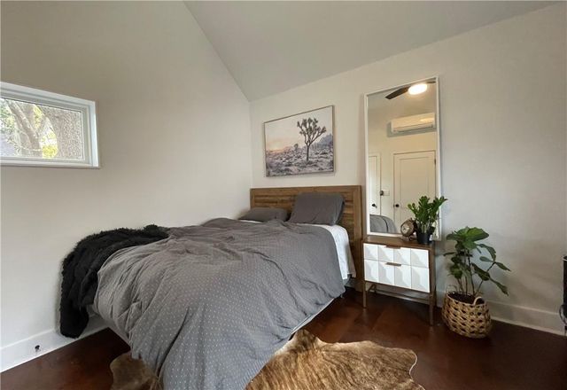 1806 Haskell 2, Austin, TX 78702