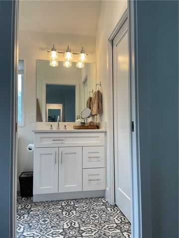 1806 Haskell 2, Austin, TX 78702