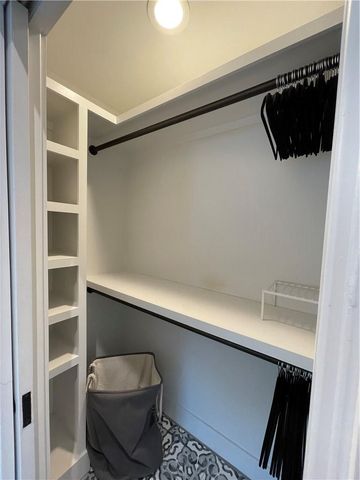 1806 Haskell 2, Austin, TX 78702