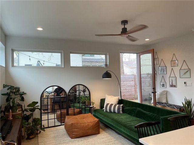 1806 Haskell 2, Austin, TX 78702