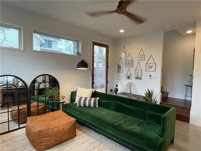 1806 Haskell 2, Austin, TX 78702