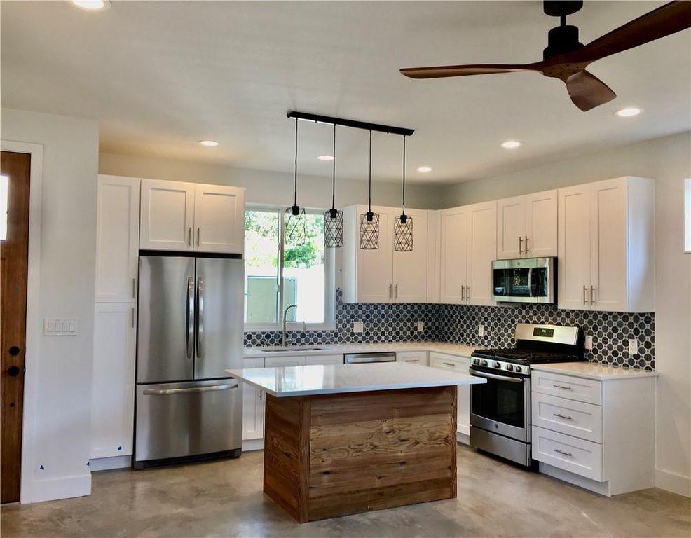 1806 Haskell 2, Austin, TX 78702