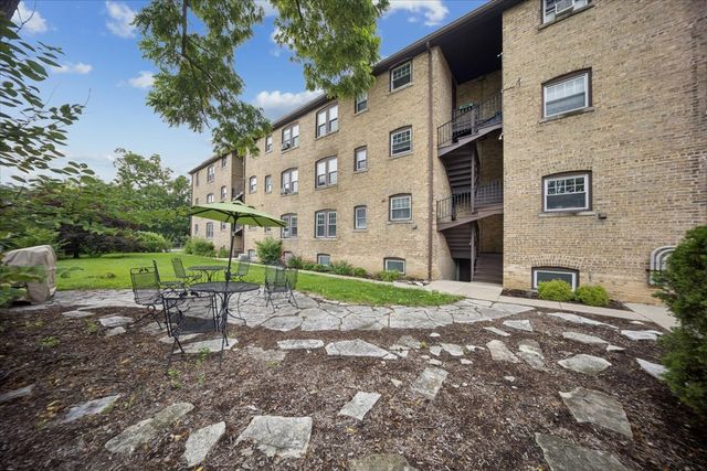 2 S Lincoln Avenue 2A, Park Ridge, IL 60068