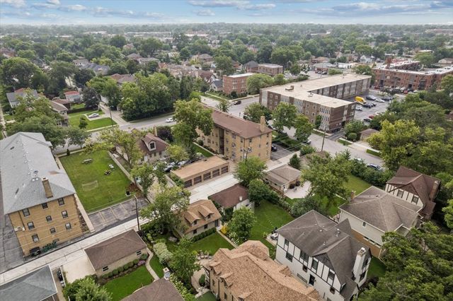 2 S Lincoln Avenue 2A, Park Ridge, IL 60068