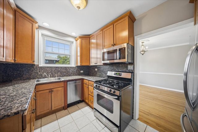 2 S Lincoln Avenue 2A, Park Ridge, IL 60068