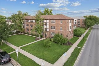 2 S Lincoln Avenue 2A, Park Ridge, IL 60068