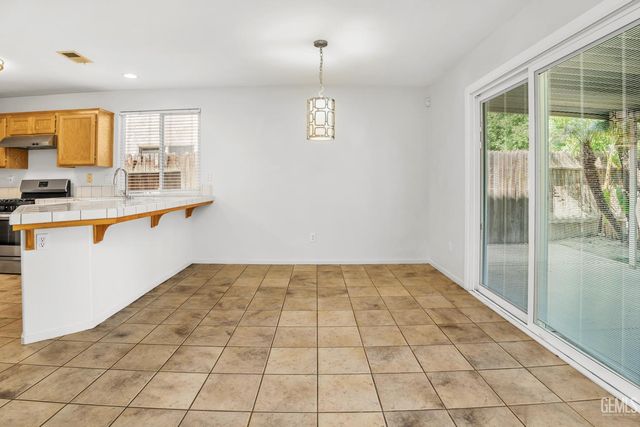 4004 Amur Maple Drive, Bakersfield, CA 93311
