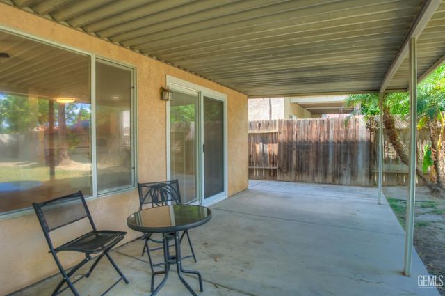 4004 Amur Maple Drive, Bakersfield, CA 93311