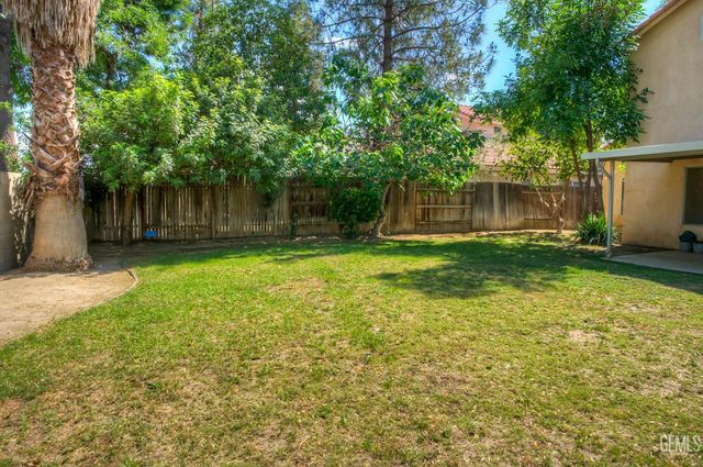 4004 Amur Maple Drive, Bakersfield, CA 93311