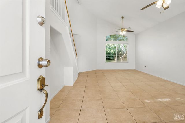 4004 Amur Maple Drive, Bakersfield, CA 93311