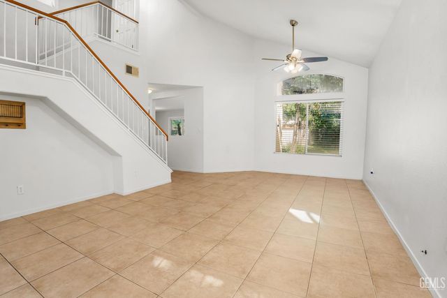 4004 Amur Maple Drive, Bakersfield, CA 93311