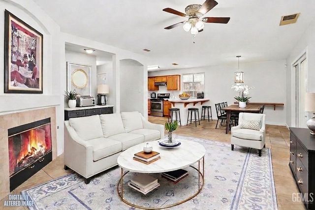 4004 Amur Maple Drive, Bakersfield, CA 93311