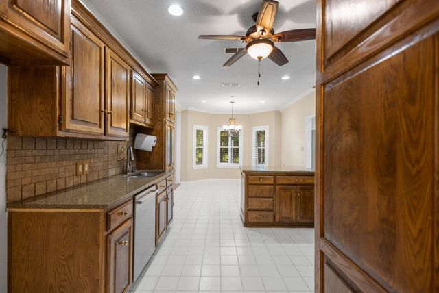 15050 Boaz Lane, Lindale, TX 75771