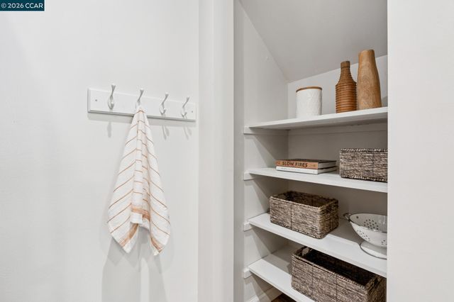 809 Villa Lane 2, Moraga, CA 94566