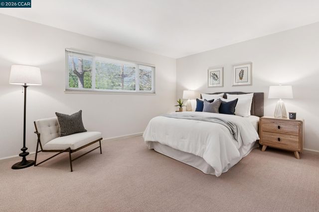 809 Villa Lane 2, Moraga, CA 94566