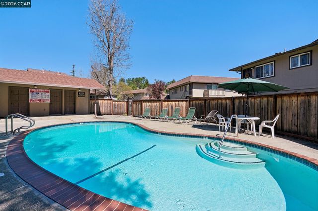 809 Villa Lane 2, Moraga, CA 94566