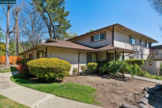 809 Villa Lane 2, Moraga, CA 94566