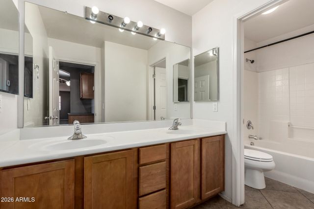 5427 W T RYAN Lane, Laveen, AZ 85339