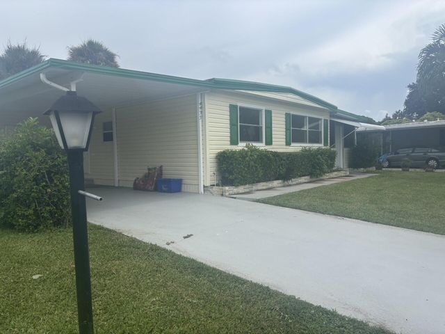 4435 Round Table Court, Boynton Beach, FL 33436
