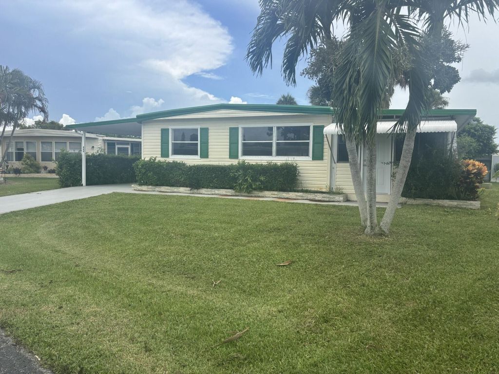 4435 Round Table Court, Boynton Beach, FL 33436