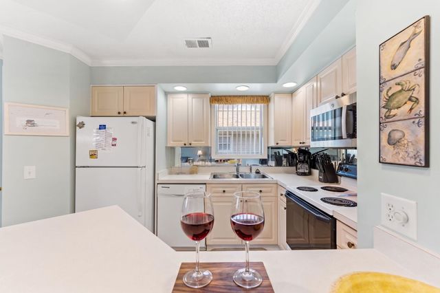 300 Shorehaven Dr Unit H3, North Myrtle Beach, SC 29582