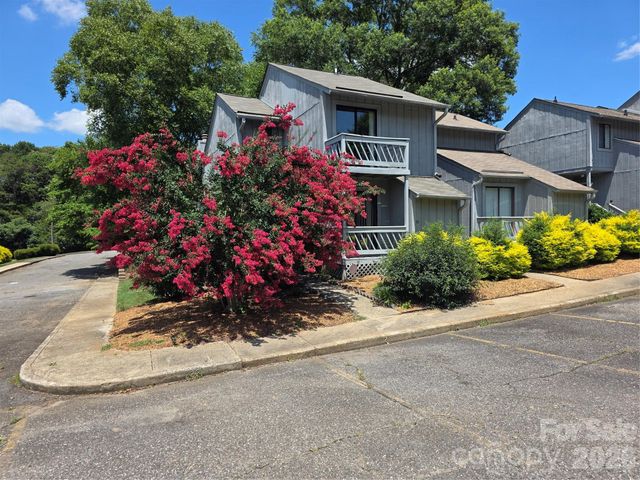 100 Willow Run Drive 22, Gastonia, NC 28056