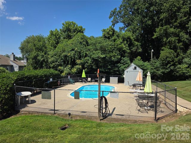 100 Willow Run Drive 22, Gastonia, NC 28056