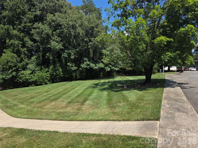 100 Willow Run Drive 22, Gastonia, NC 28056