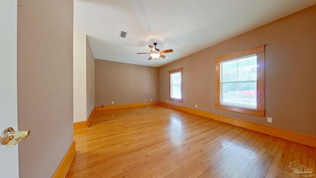 5570 N Blue Angel Pkwy, Pensacola, FL 32526