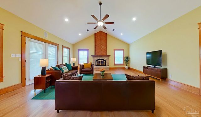 5570 N Blue Angel Pkwy, Pensacola, FL 32526