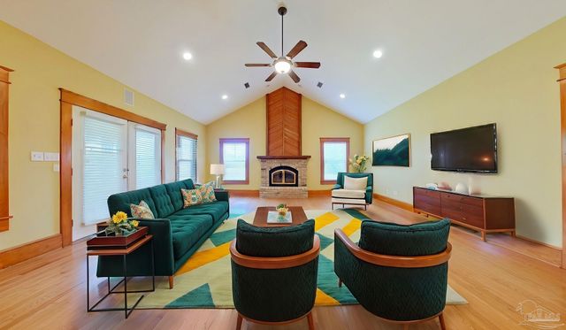 5570 N Blue Angel Pkwy, Pensacola, FL 32526