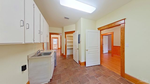 5570 N Blue Angel Pkwy, Pensacola, FL 32526