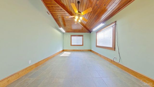 5570 N Blue Angel Pkwy, Pensacola, FL 32526