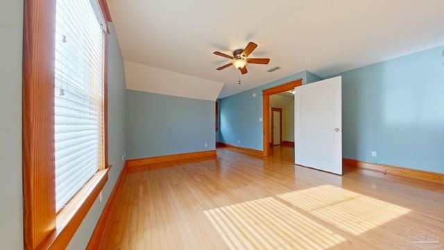 5570 N Blue Angel Pkwy, Pensacola, FL 32526