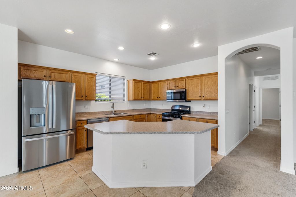 13518 W EVANS Drive, Surprise, AZ 85379 — photo 2