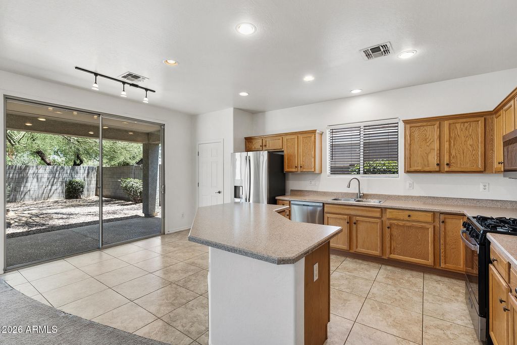 13518 W EVANS Drive, Surprise, AZ 85379 — photo 3