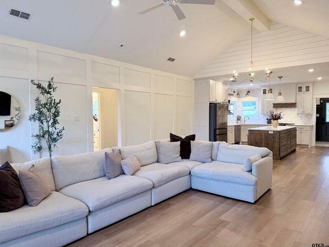 413 Dallas, Winona, TX 75792