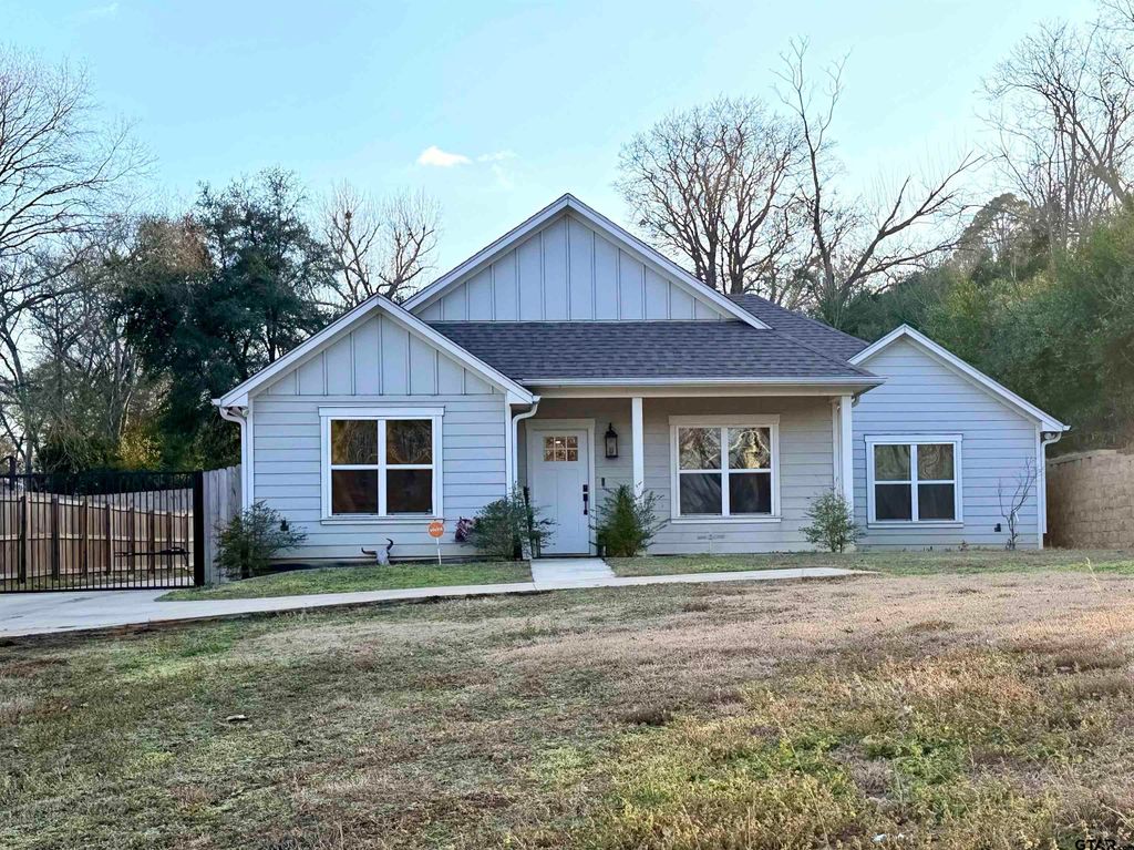 413 Dallas, Winona, TX 75792
