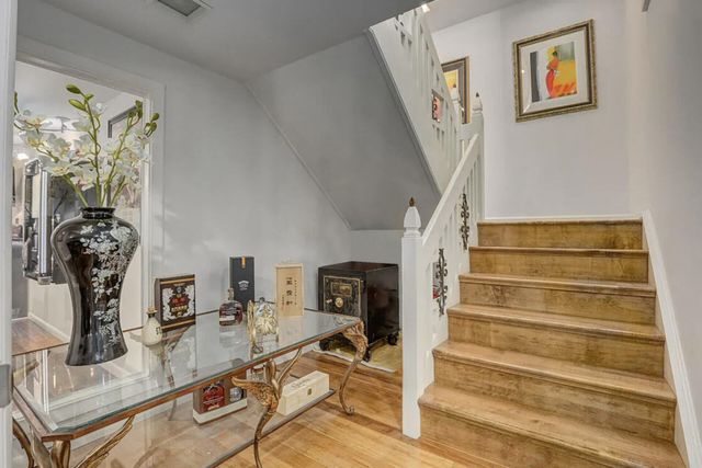 886 Squire Oaks Drive, Villa Hills, KY 41017