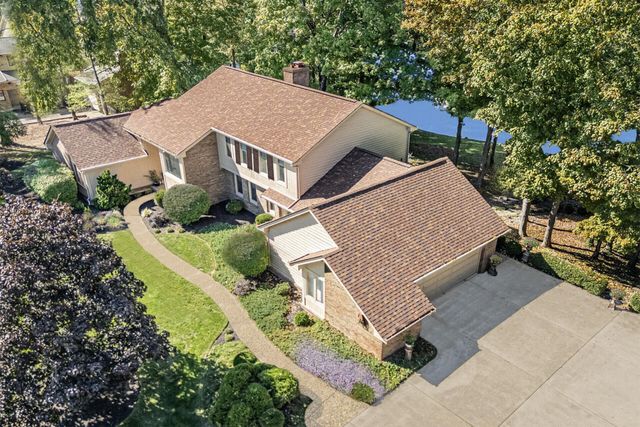 886 Squire Oaks Drive, Villa Hills, KY 41017