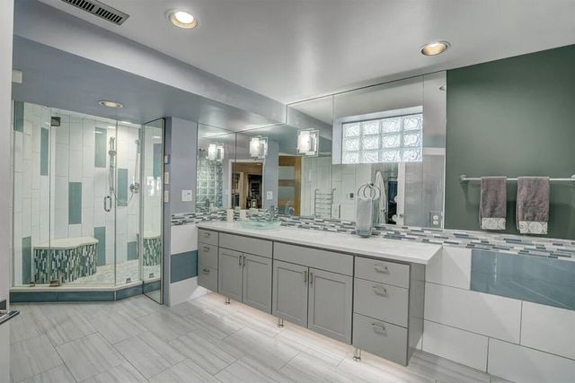 886 Squire Oaks Drive, Villa Hills, KY 41017