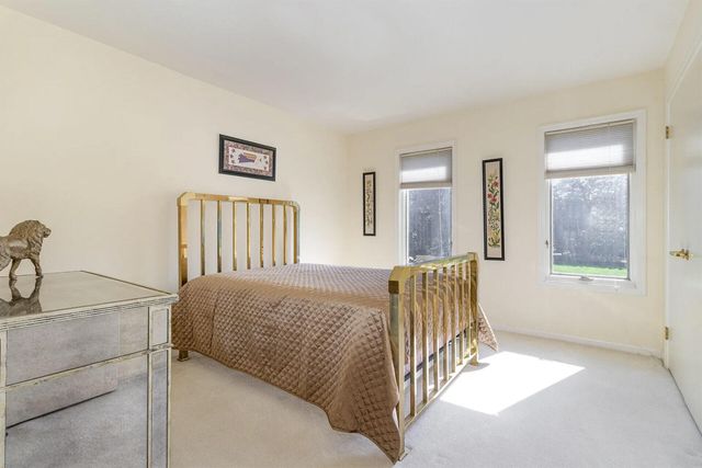 886 Squire Oaks Drive, Villa Hills, KY 41017
