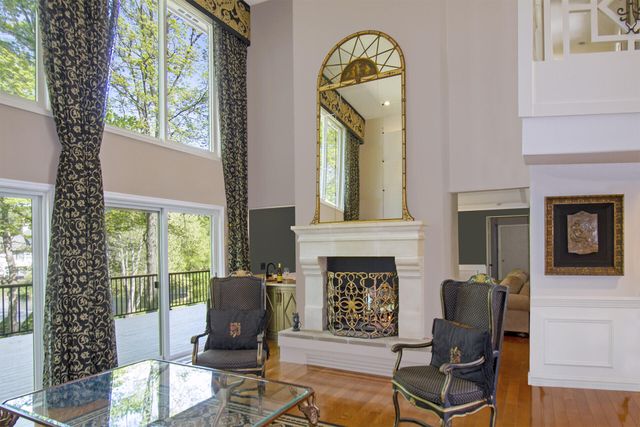 886 Squire Oaks Drive, Villa Hills, KY 41017