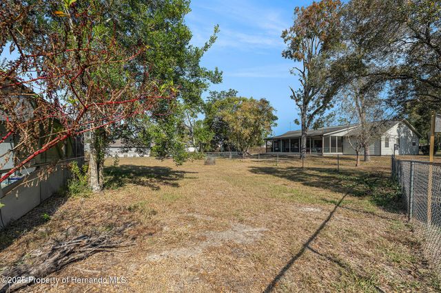 13445 Banner Road, Spring Hill, FL 34609