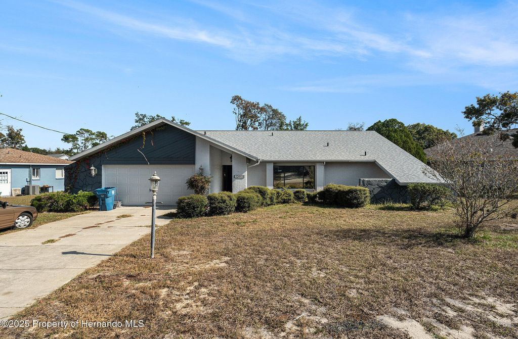 13445 Banner Road, Spring Hill, FL 34609
