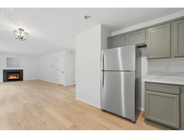 6959 Ne WILLOWGROVE St, Hillsboro, OR 97124