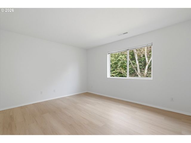 6959 Ne WILLOWGROVE St, Hillsboro, OR 97124