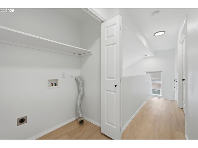 6959 Ne WILLOWGROVE St, Hillsboro, OR 97124