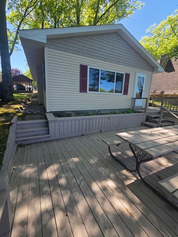 7840 Campbell Avenue, Hale, MI 48739